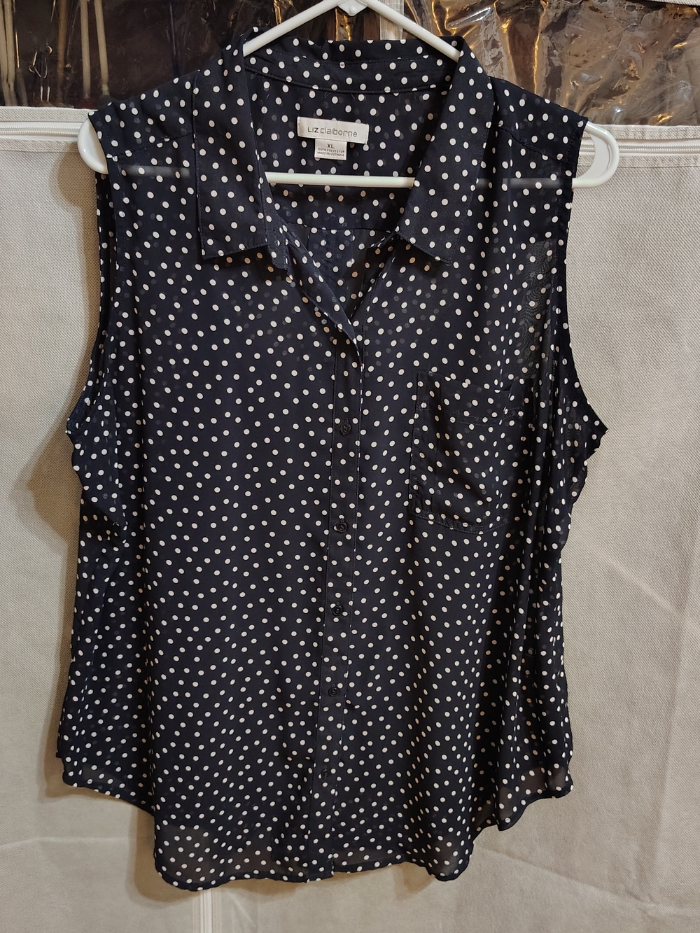 Liz Claiborne Black Polka Dot Sleeveless Button-Front Top
